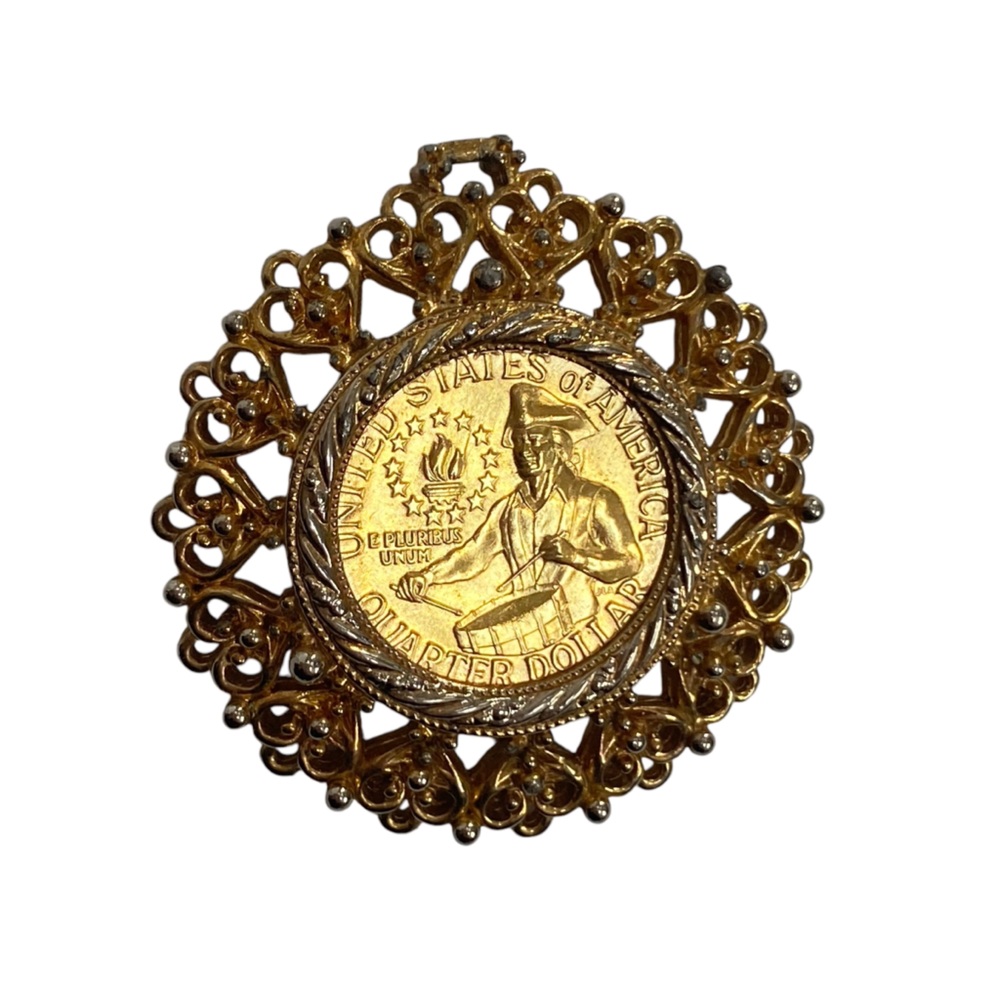 Gold Plated Quarter Pendant Filligree 1976 Bicentennial Patriot Signed Roma
